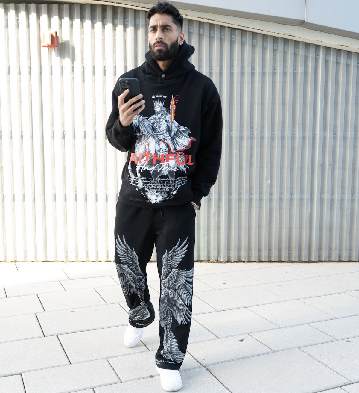 NO CUFF SERAPHIM SWEATPANTS